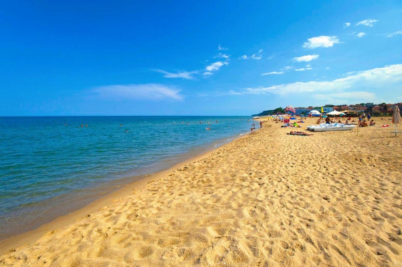 אובזור Апартаменти Атеа На Плажа - Apartments Atea On The Beach מראה חיצוני תמונה