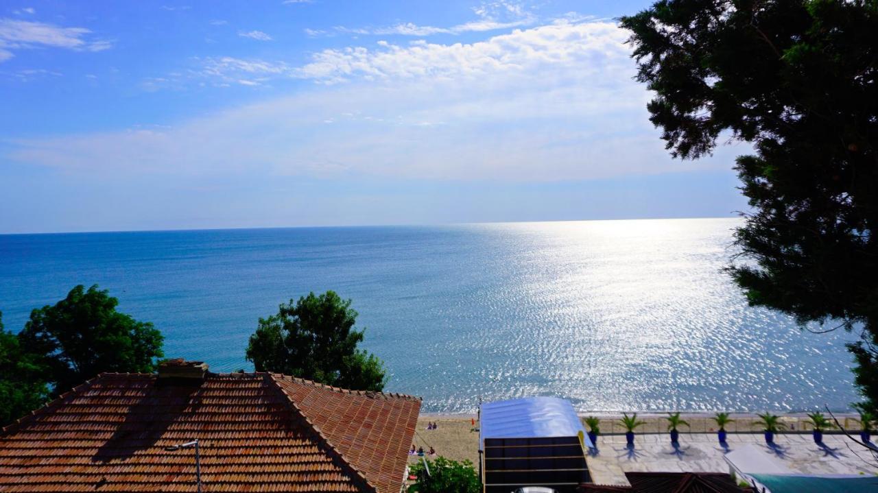 אובזור Апартаменти Атеа На Плажа - Apartments Atea On The Beach מראה חיצוני תמונה