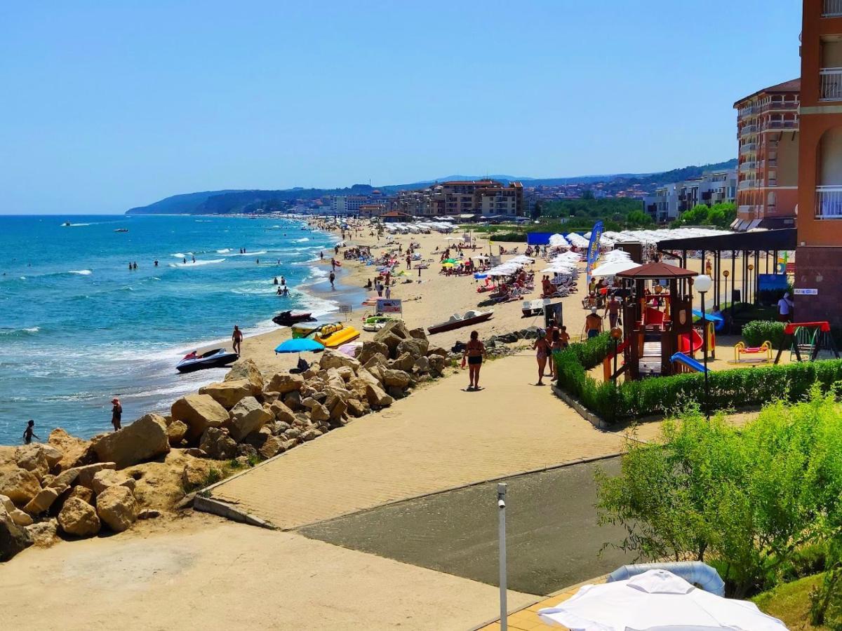אובזור Апартаменти Атеа На Плажа - Apartments Atea On The Beach מראה חיצוני תמונה